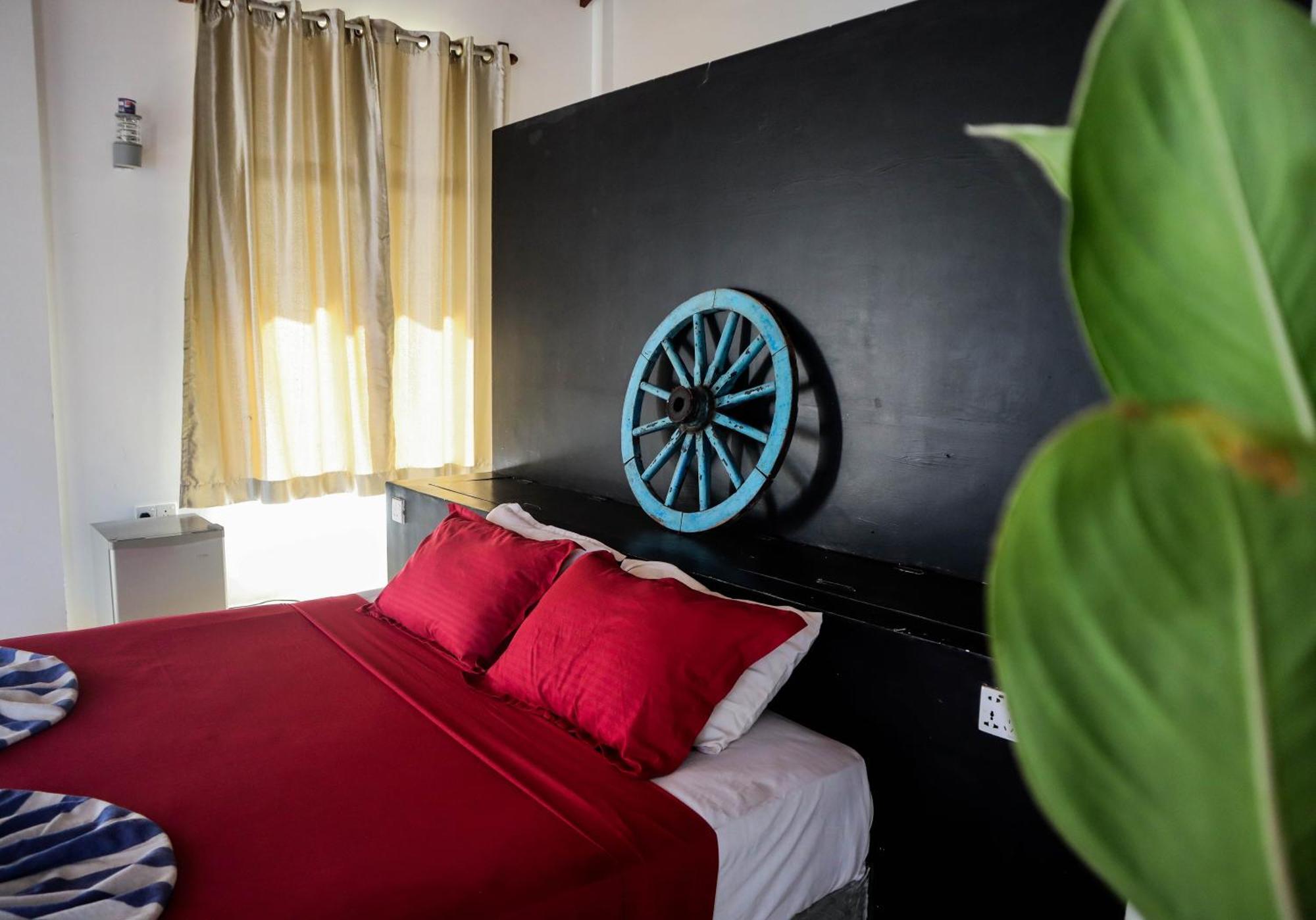 Singhe House Hotell Dikwella Eksteriør bilde