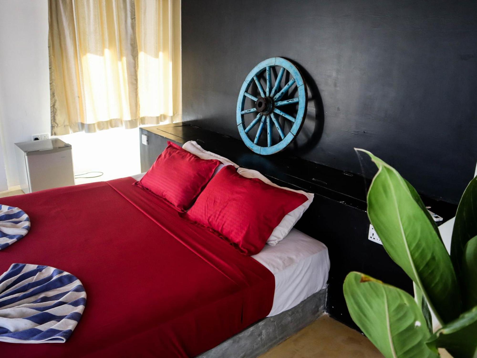Singhe House Hotell Dikwella Eksteriør bilde
